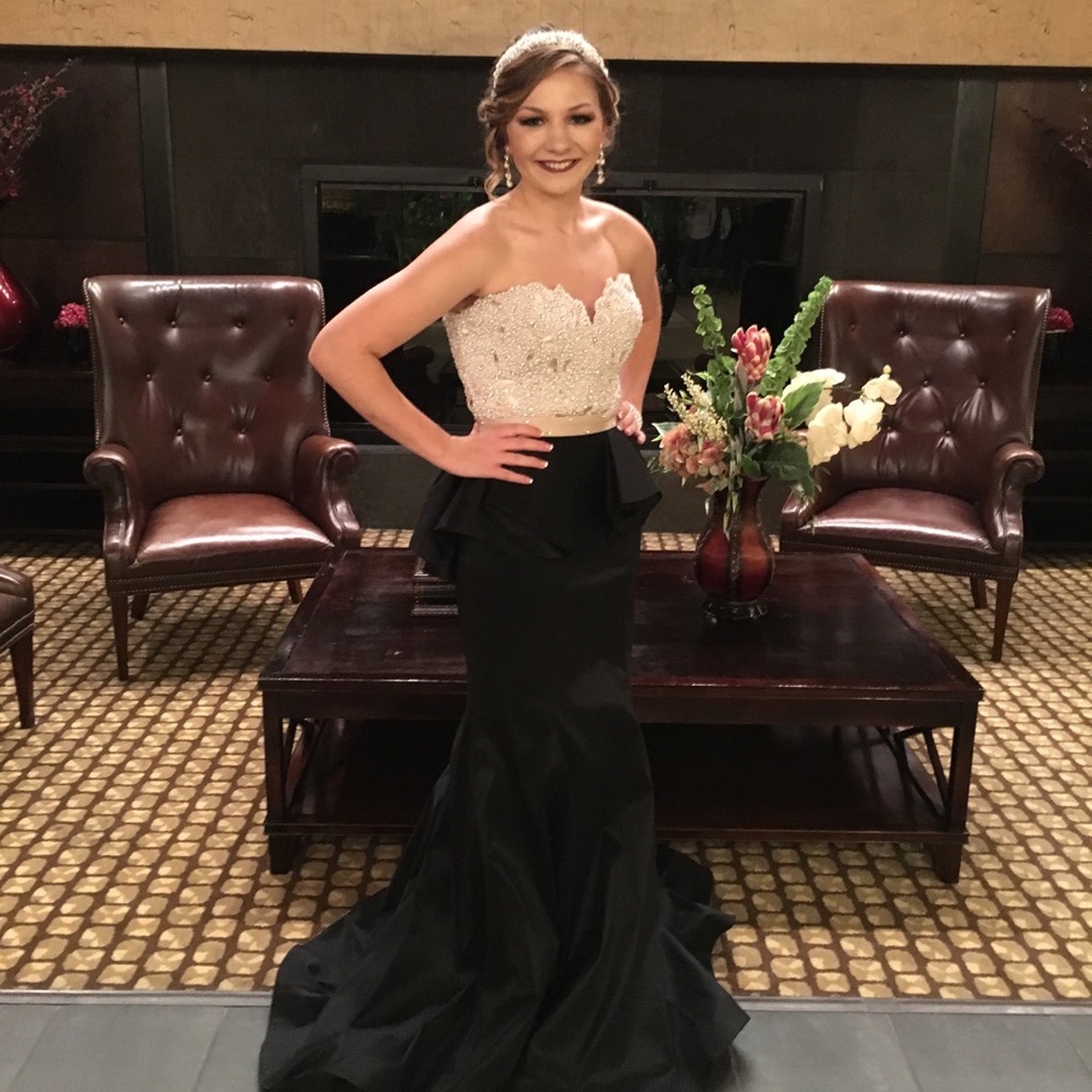 Mac Duggal Formal Dress